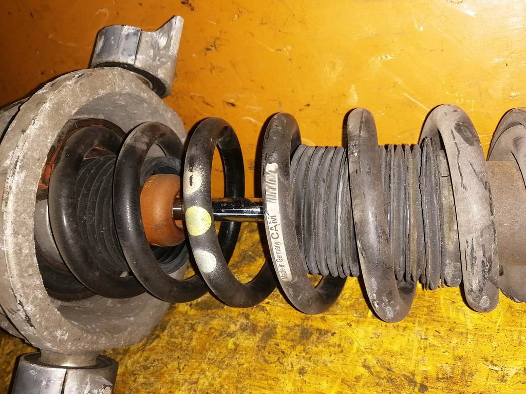 стойка Porsche Cayenne