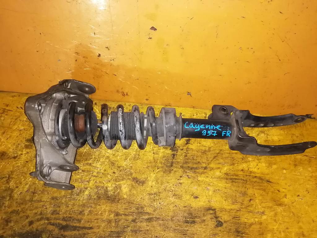 стойка Porsche Cayenne