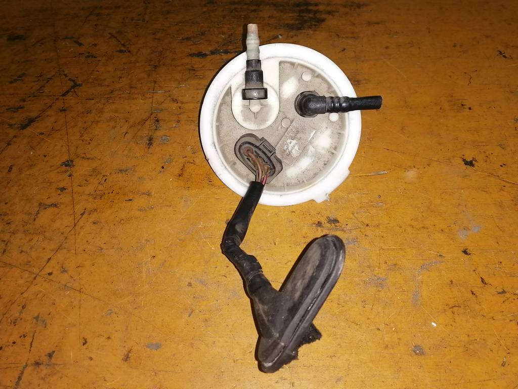 датчик давления топлива Porsche Cayenne