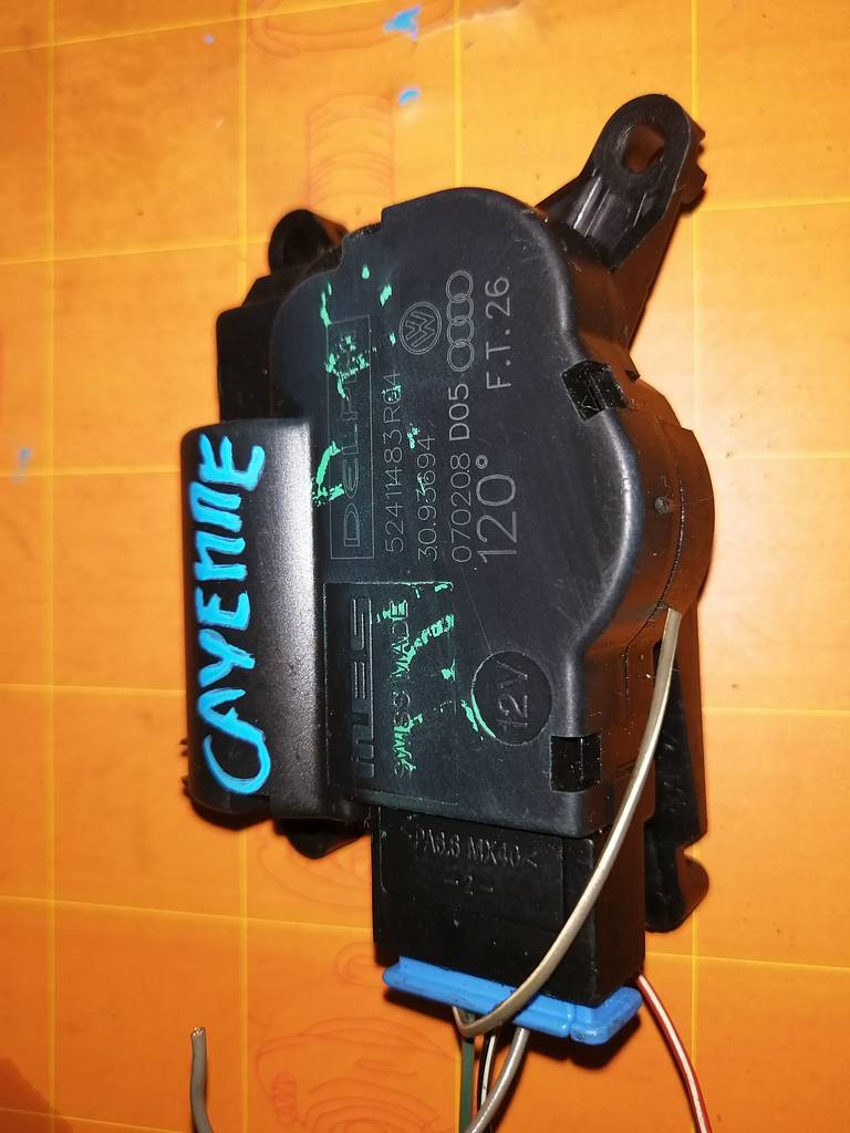 сервопривод заслонок печки Porsche Cayenne