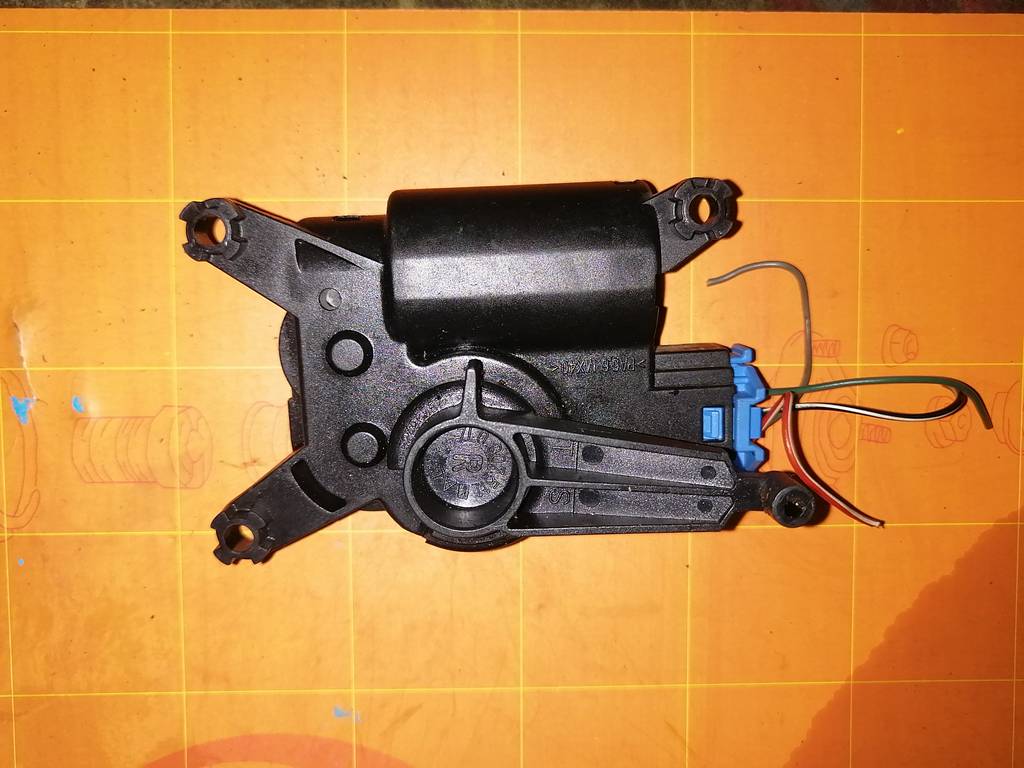 сервопривод заслонок печки Porsche Cayenne