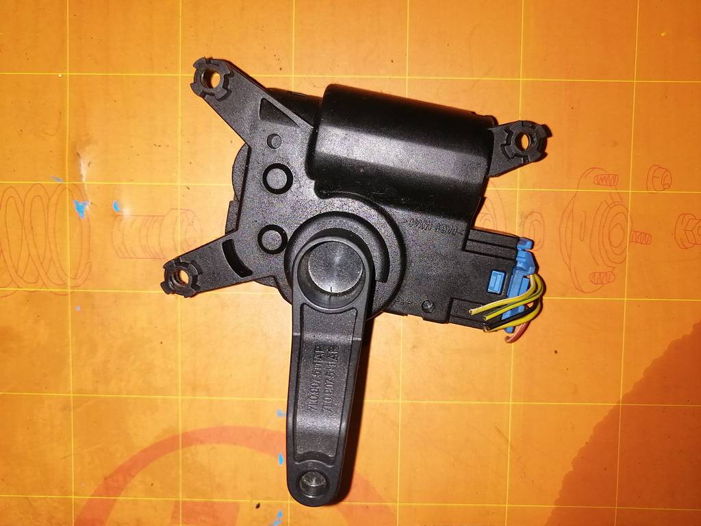 сервопривод заслонок печки Porsche Cayenne