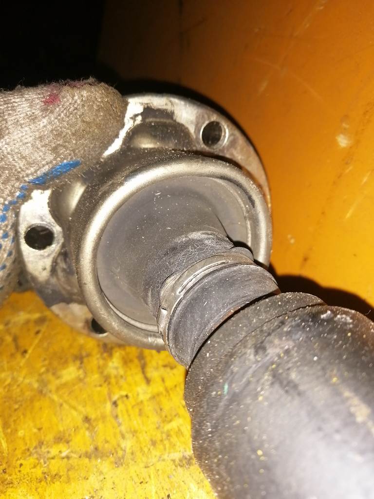 вал карданный Porsche Cayenne