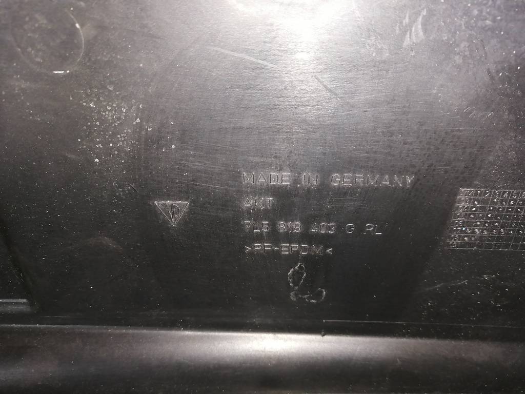 жабо Porsche Cayenne