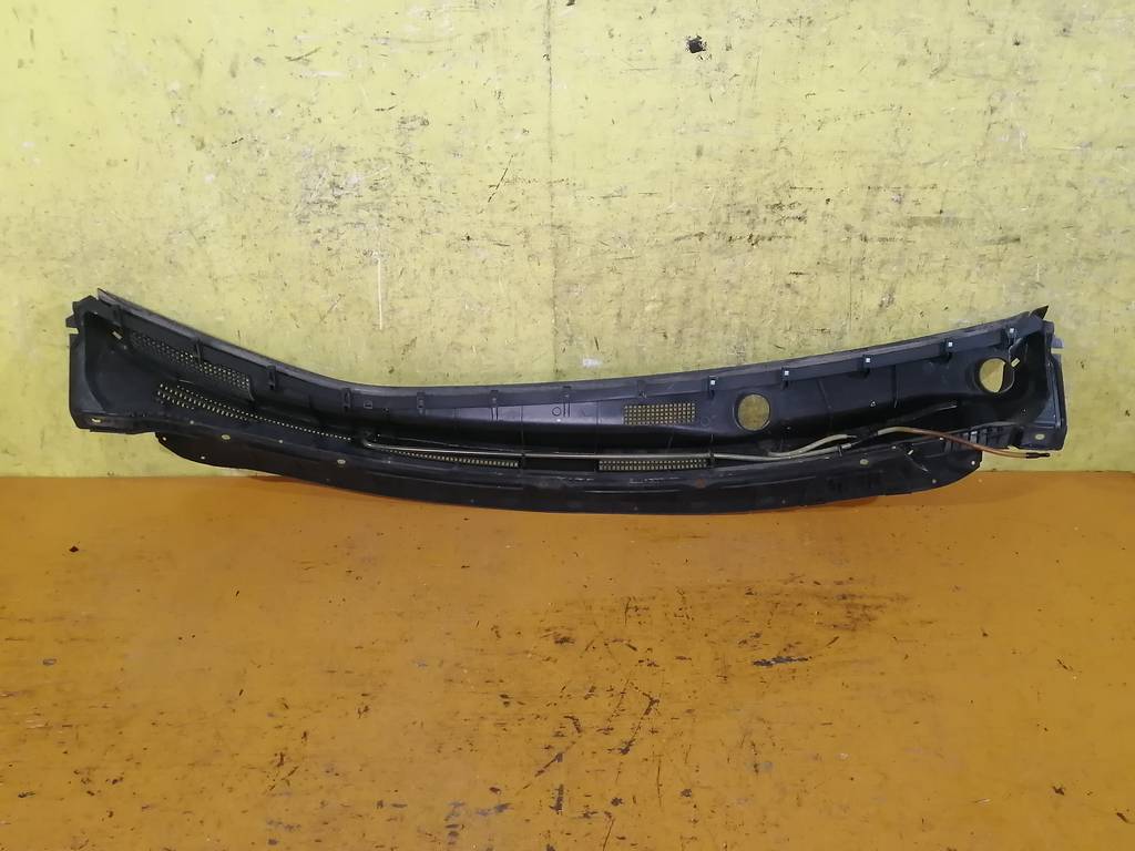 жабо Nissan Note