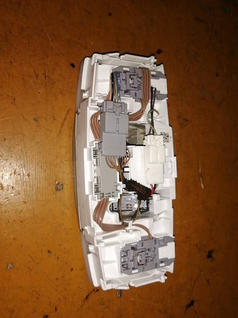 плафон салонный Nissan Murano