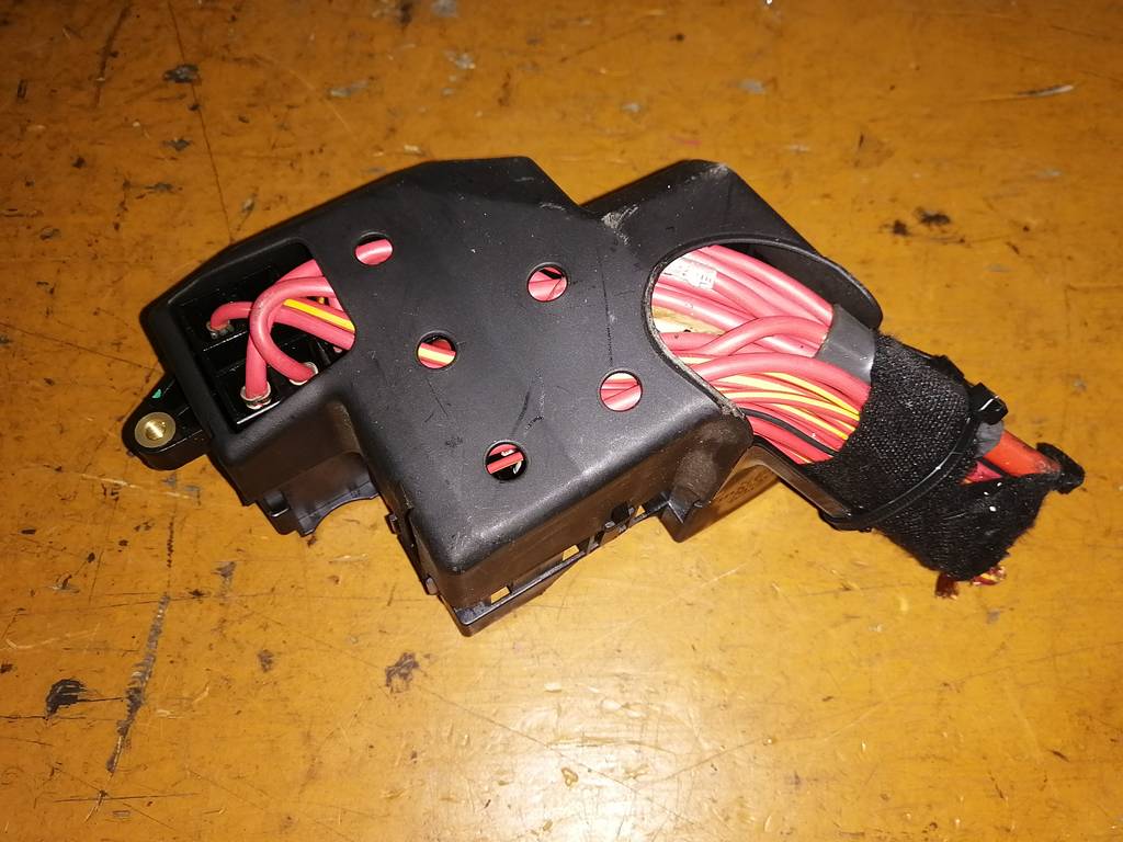 блок предохранителей Porsche Cayenne