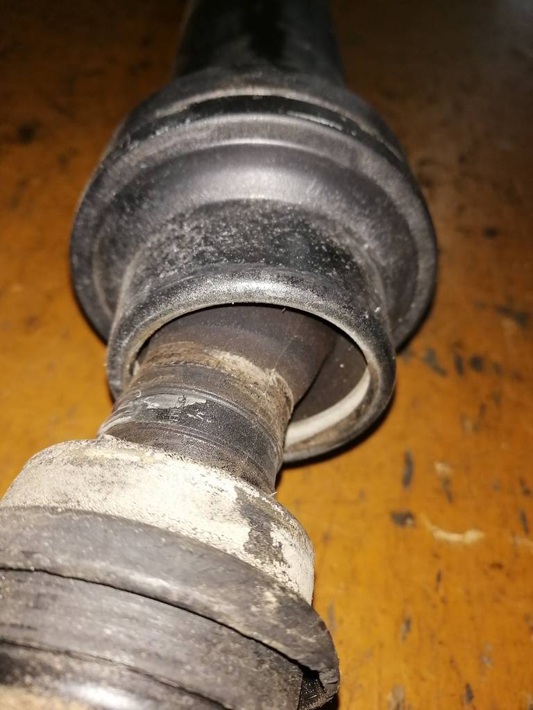 карданный вал Porsche Cayenne