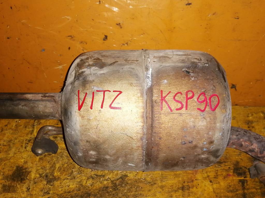 глушитель Toyota Vitz