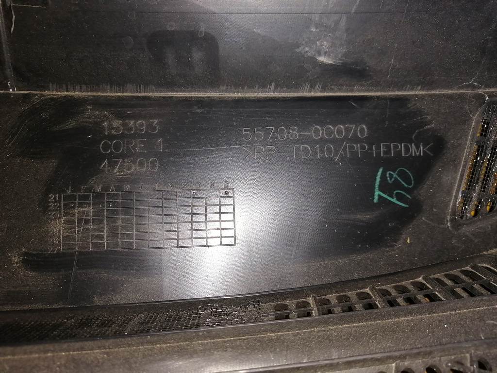 жабо Toyota Tundra