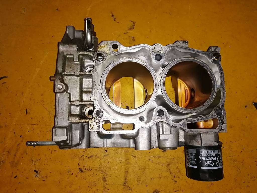 блок цилиндров Subaru