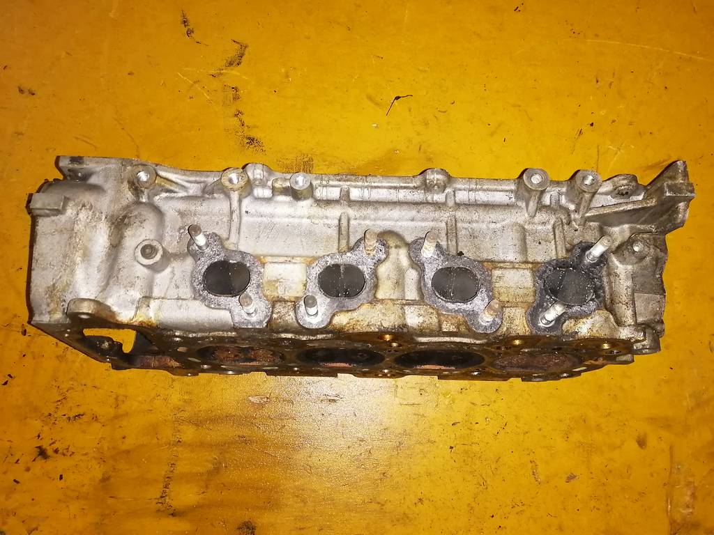 головка блока цилиндров Nissan