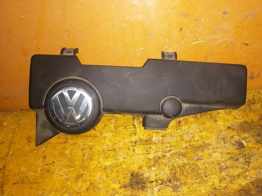 декоративная крышка двс Volkswagen Touareg