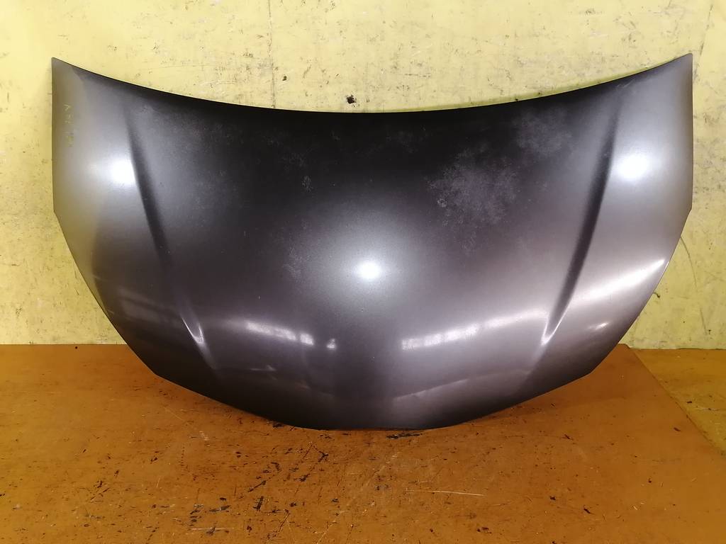 капот Toyota Vitz