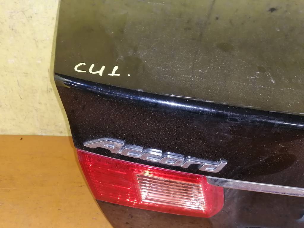 крышка багажника Honda Accord