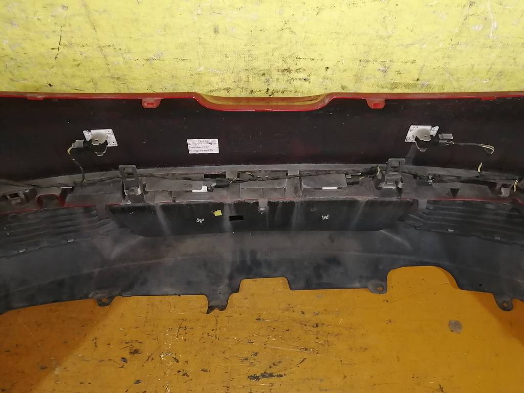 бампер Peugeot 308