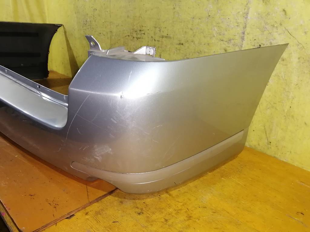 бампер Mazda MPV