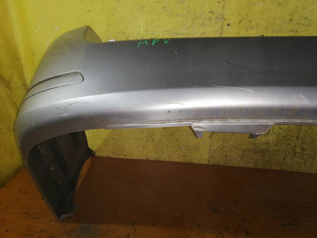 бампер Mazda MPV