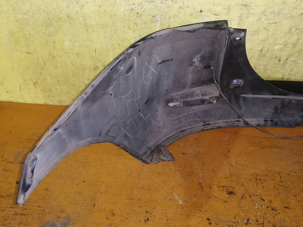бампер Mazda Demio
