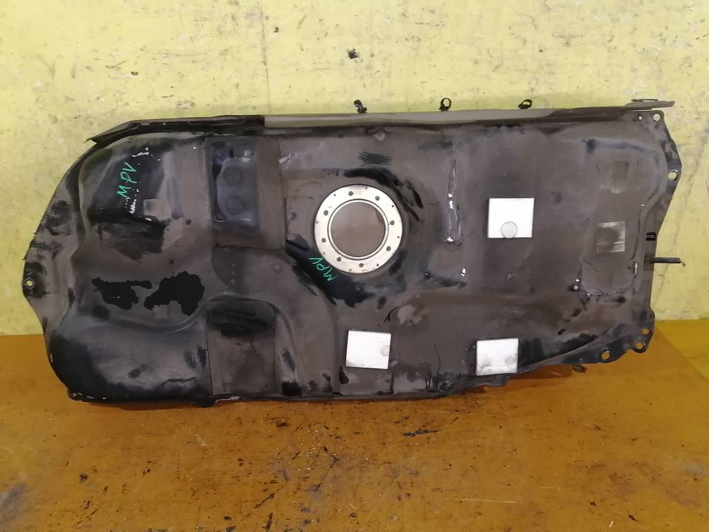 бак топливный Mazda MPV