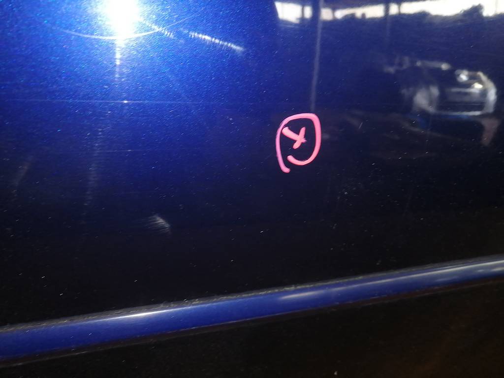 дверь Mazda Demio