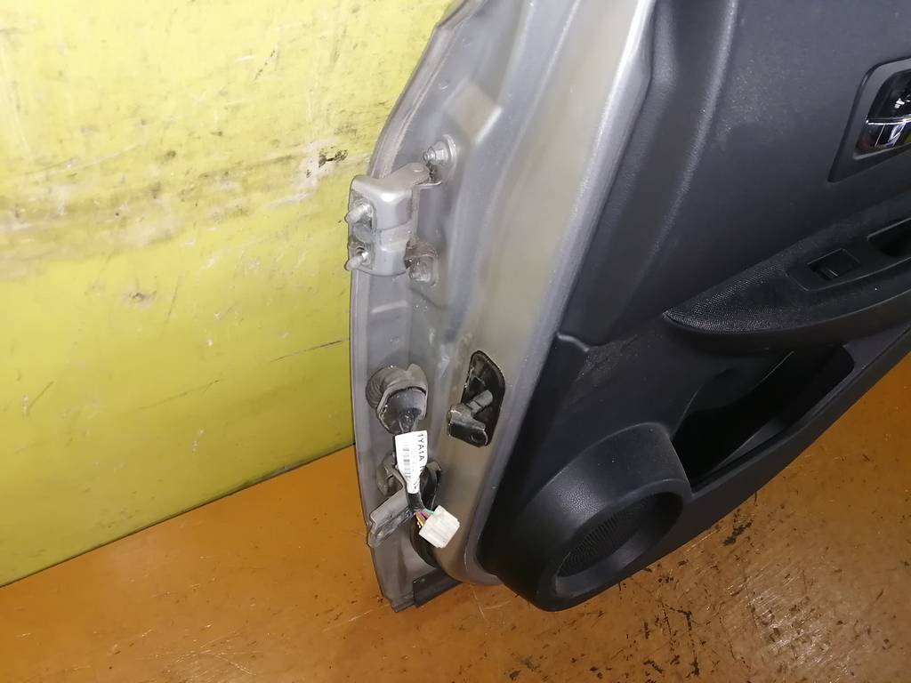 дверь Nissan Dualis