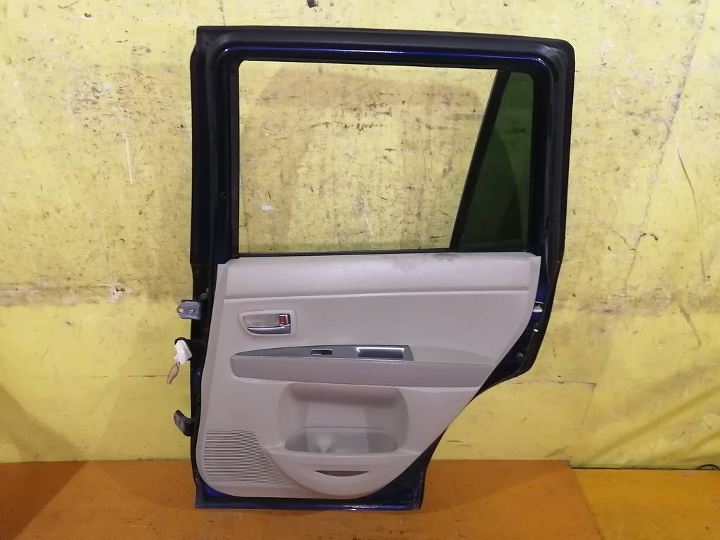 дверь Mazda Demio