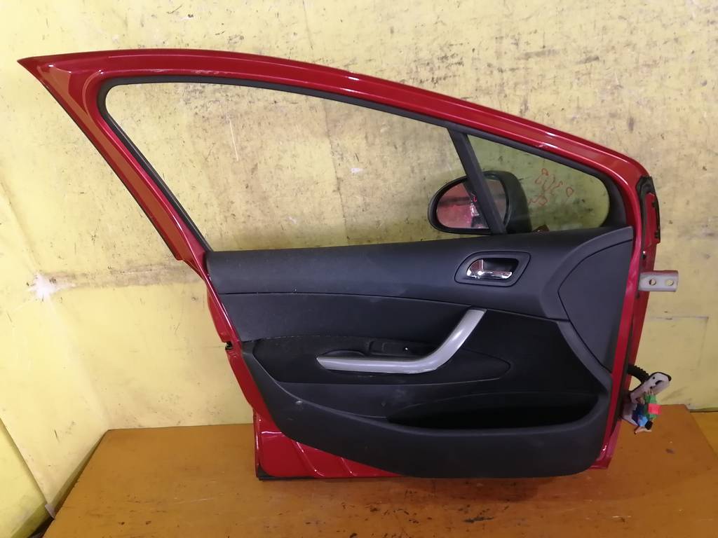 дверь Peugeot 308