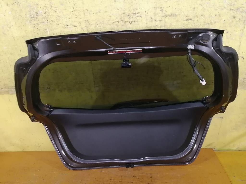 дверь 5-я Toyota Vitz