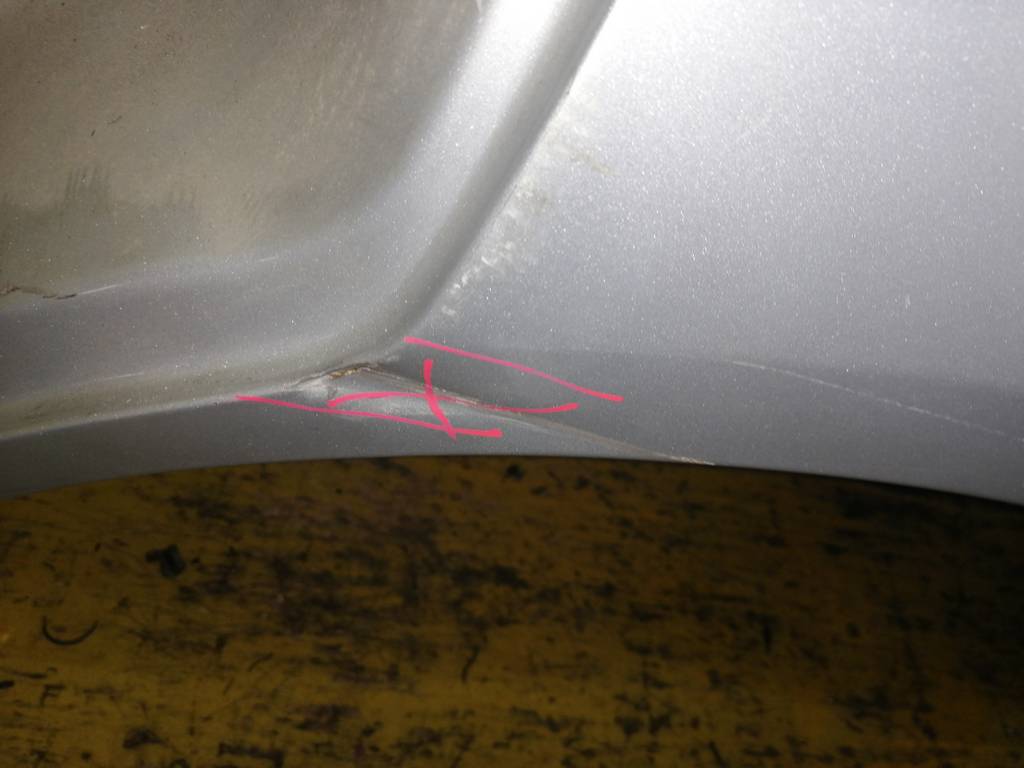 крыло Mazda MPV