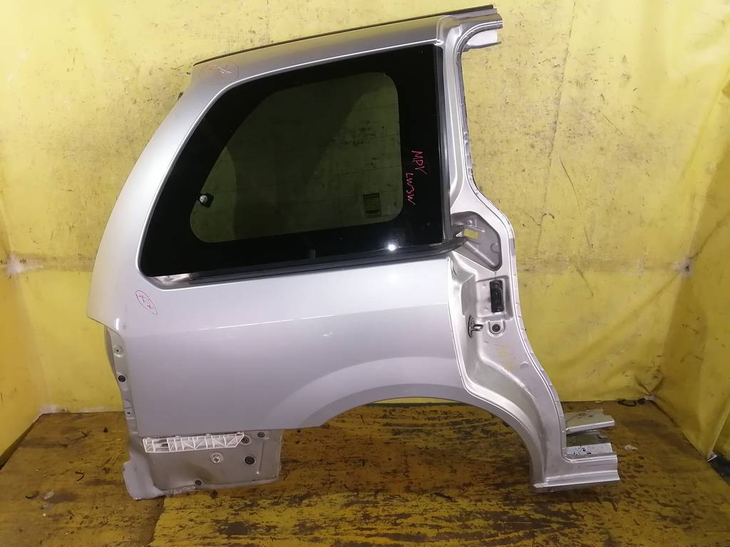 крыло Mazda MPV