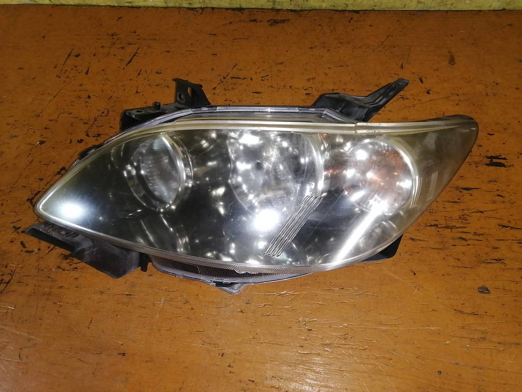 фара Mazda MPV