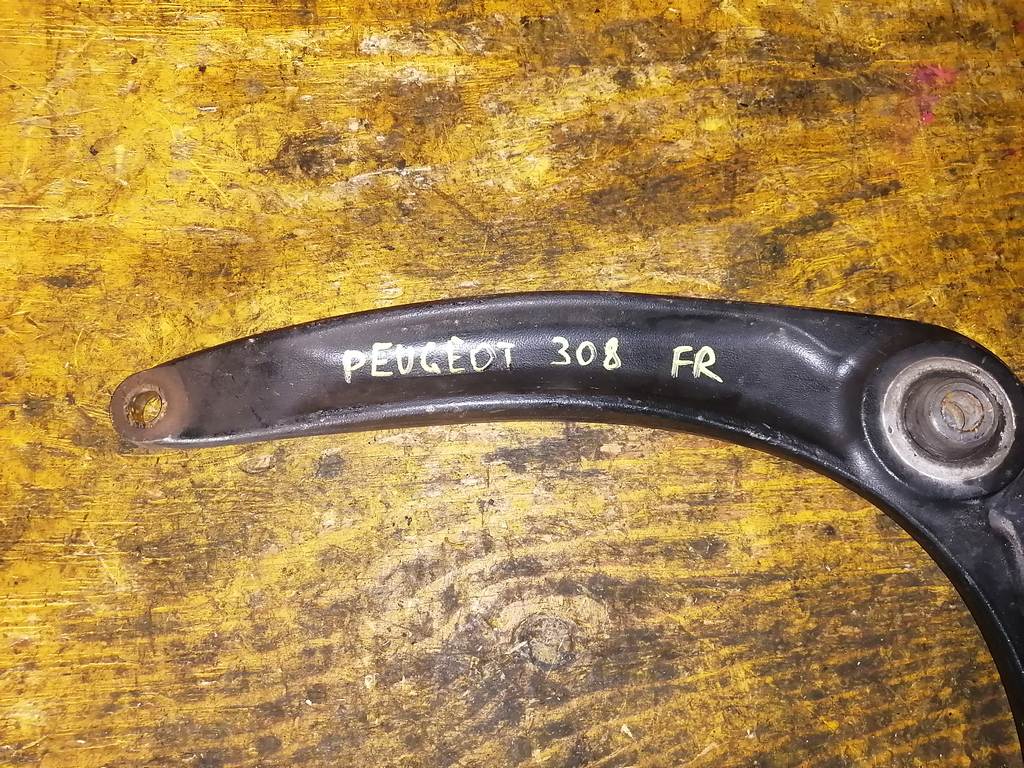 рычаг Peugeot 308