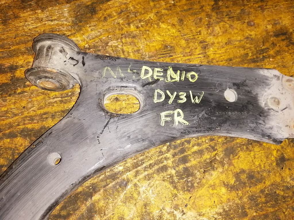 рычаг Mazda Demio
