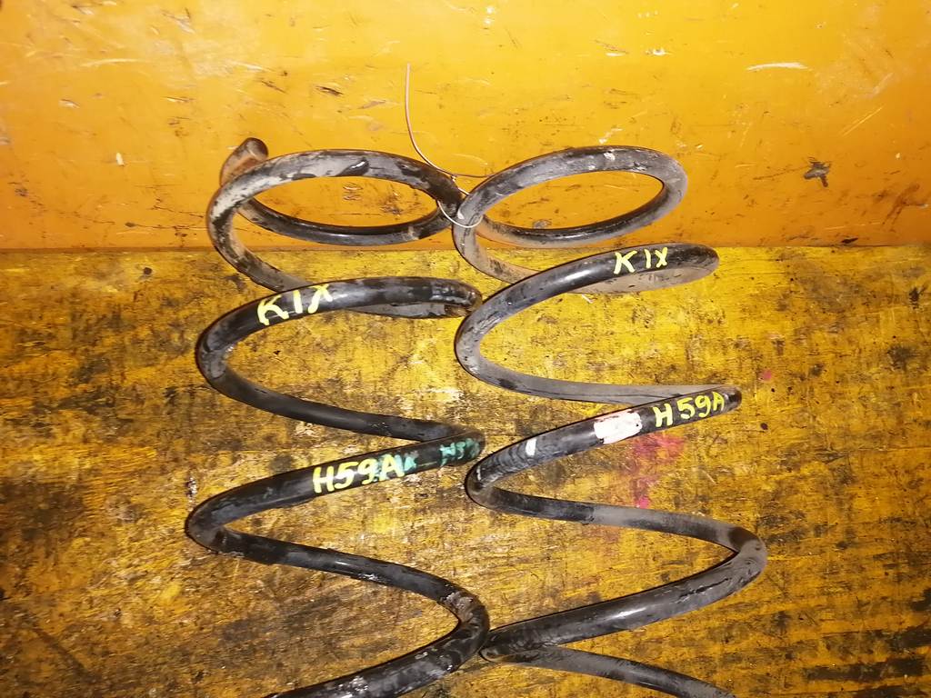 пружина Nissan KIX