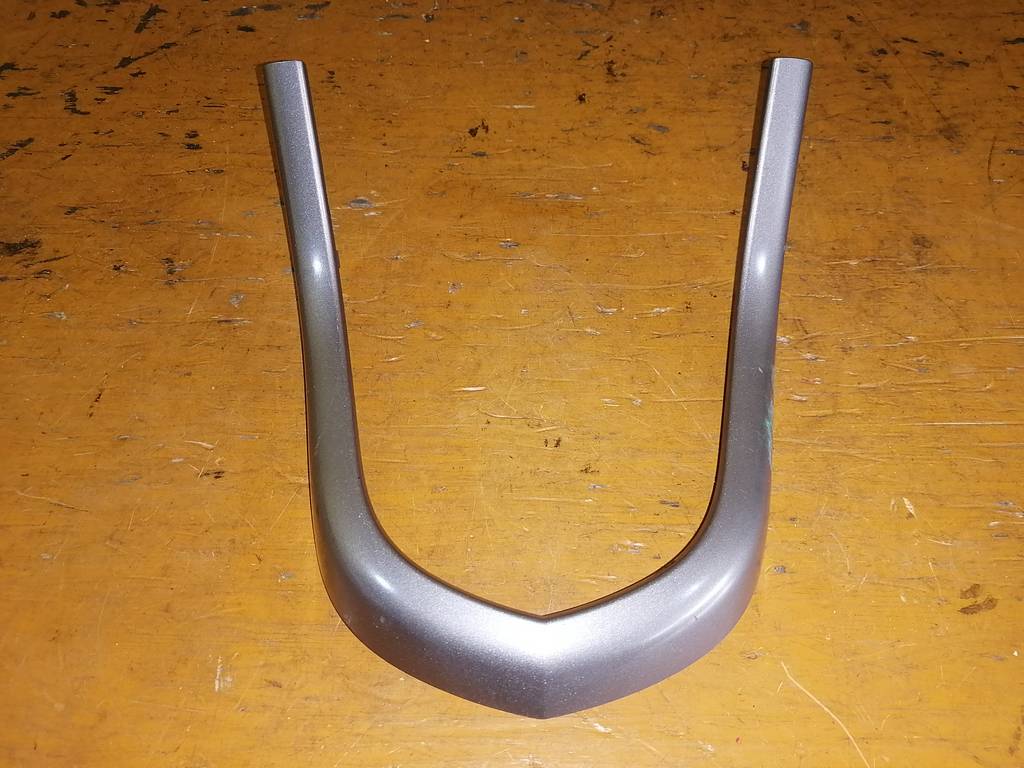 консоль кпп Peugeot 308