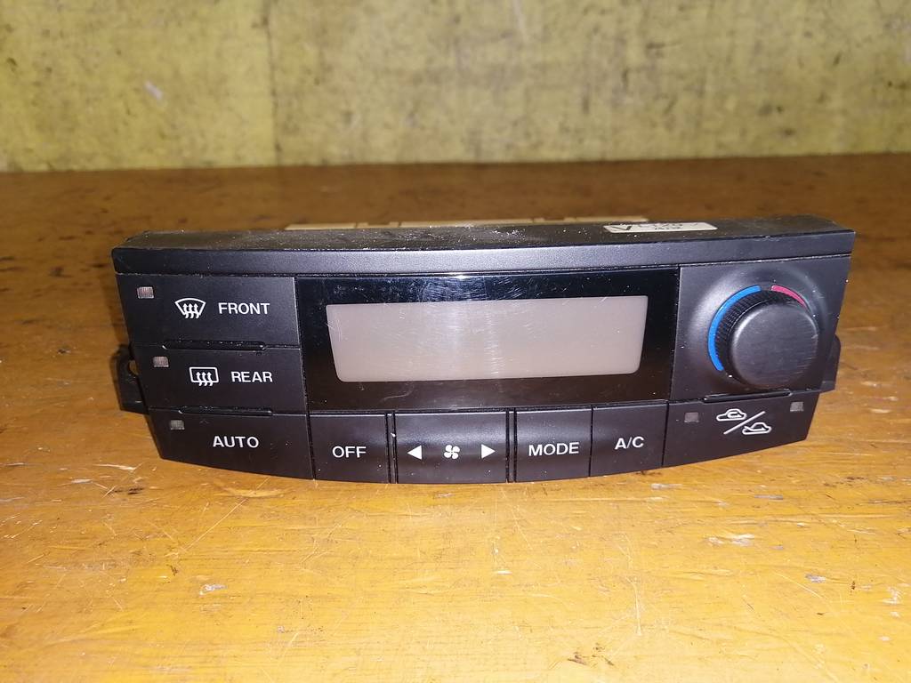 климат-контроль Mazda MPV