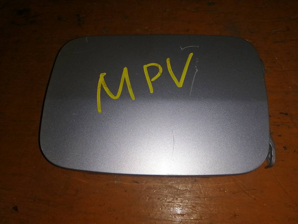 лючок бензобака Mazda MPV