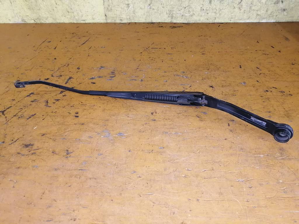 поводок дворника Mazda Atenza