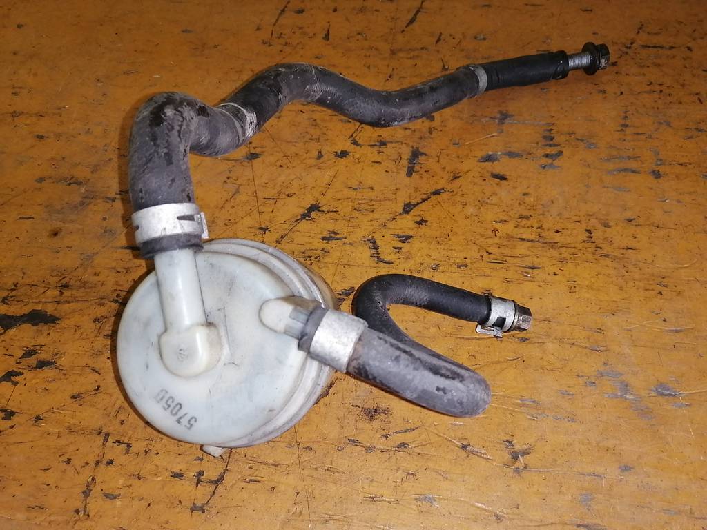 бачок гидроусилителя Subaru Impreza