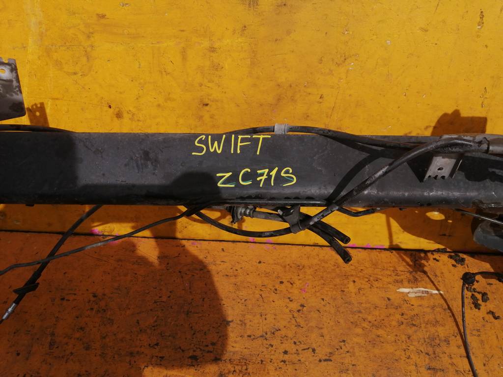 балка Suzuki Swift