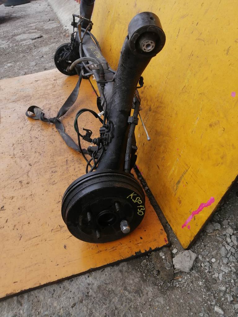 балка Toyota Vitz
