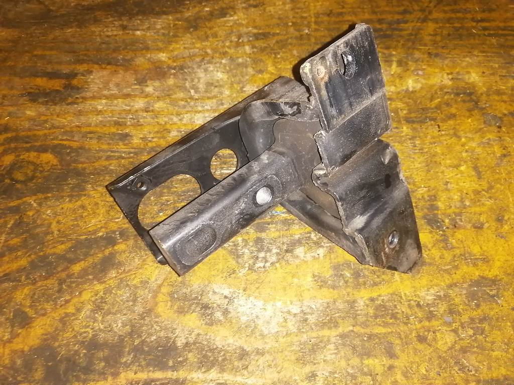подушка двигателя Toyota Passo