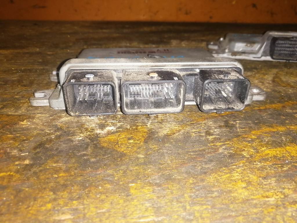 блок управления двс Nissan Dualis