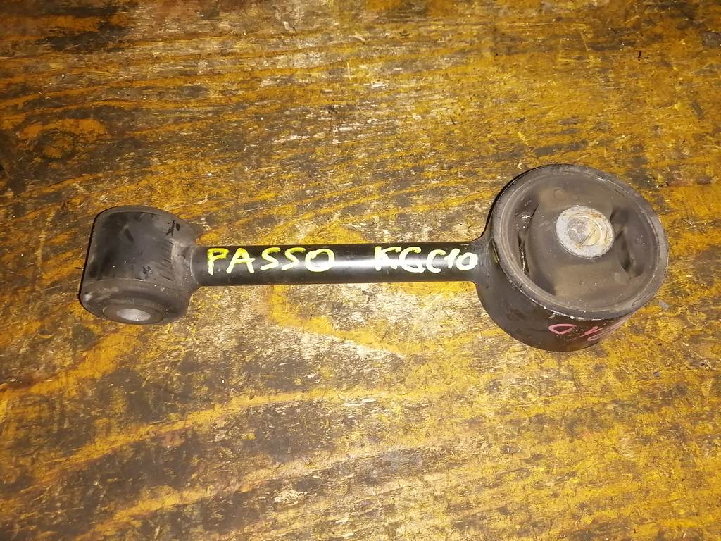 подушка двигателя Toyota Passo