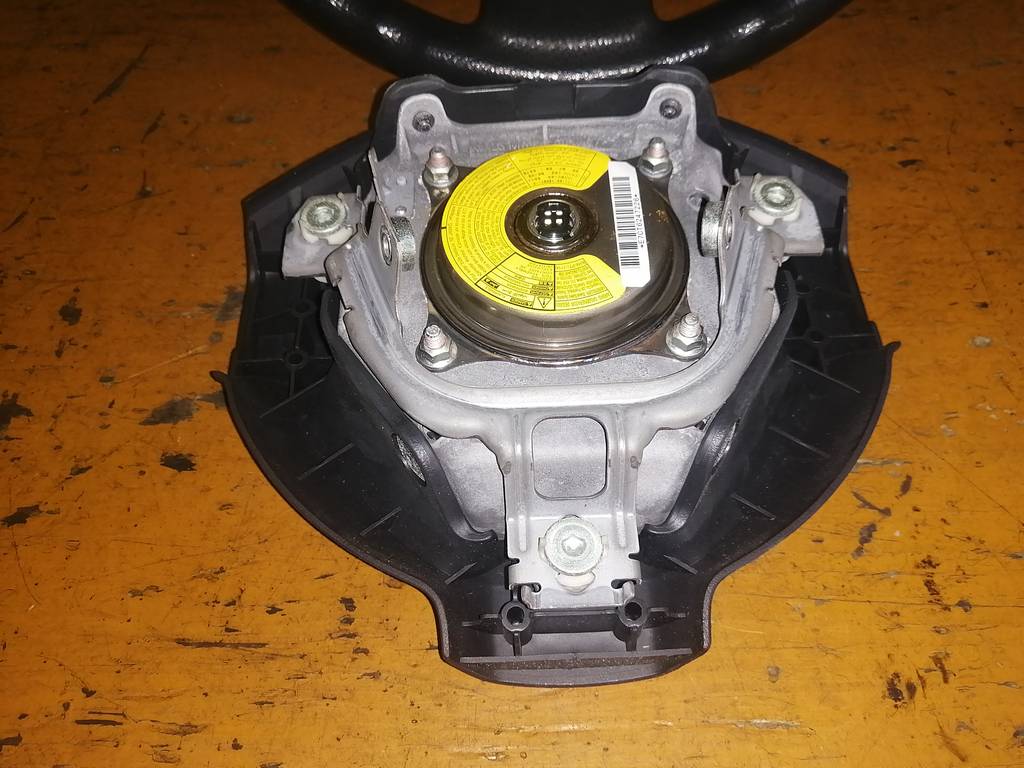 airbag водительский Toyota Passo
