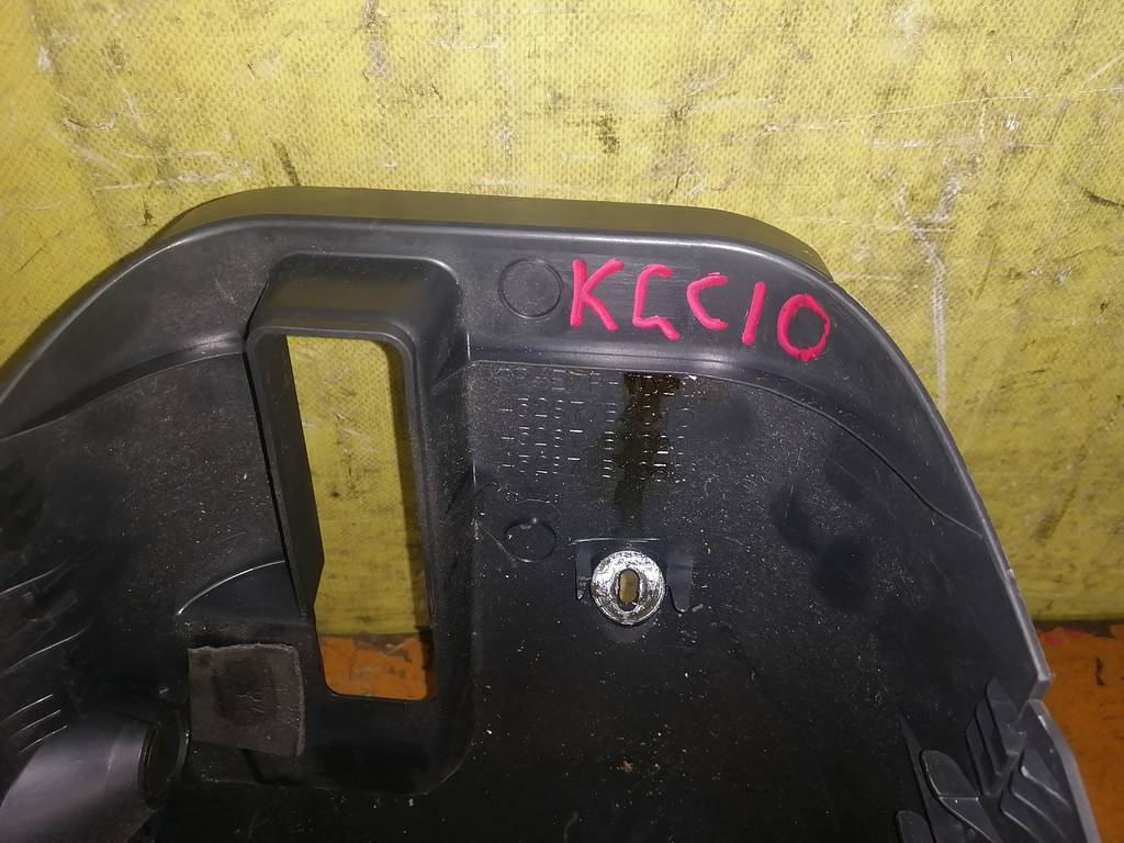 кожух рулевой колонки Toyota Passo