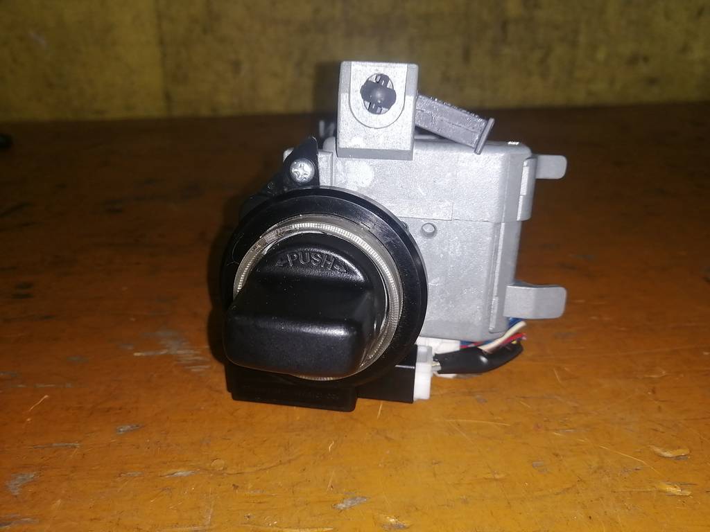 замок зажигания Mazda Atenza