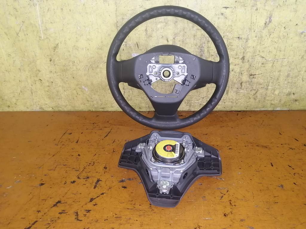 airbag водительский Toyota Vitz