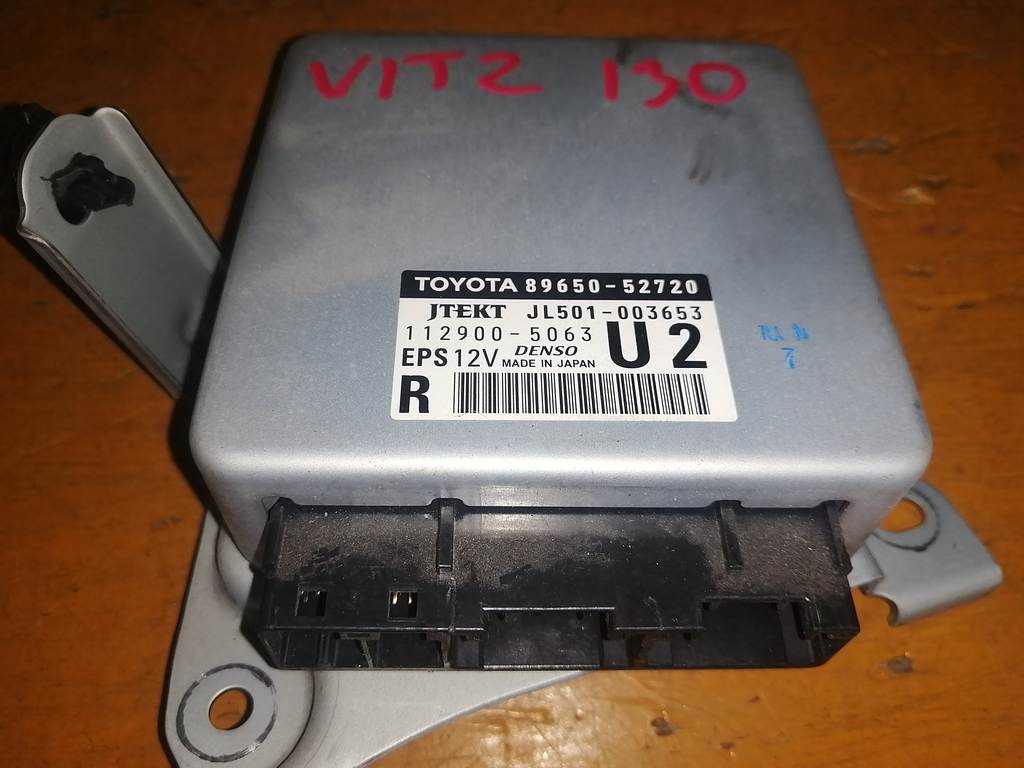 блок управления рулевой рейкой Toyota Vitz
